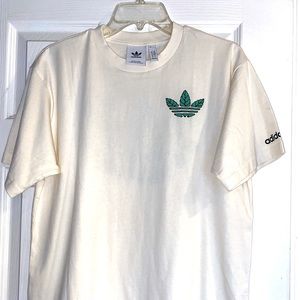 ADIDAS - Brand New - Never worn - TShirt / Size Medium